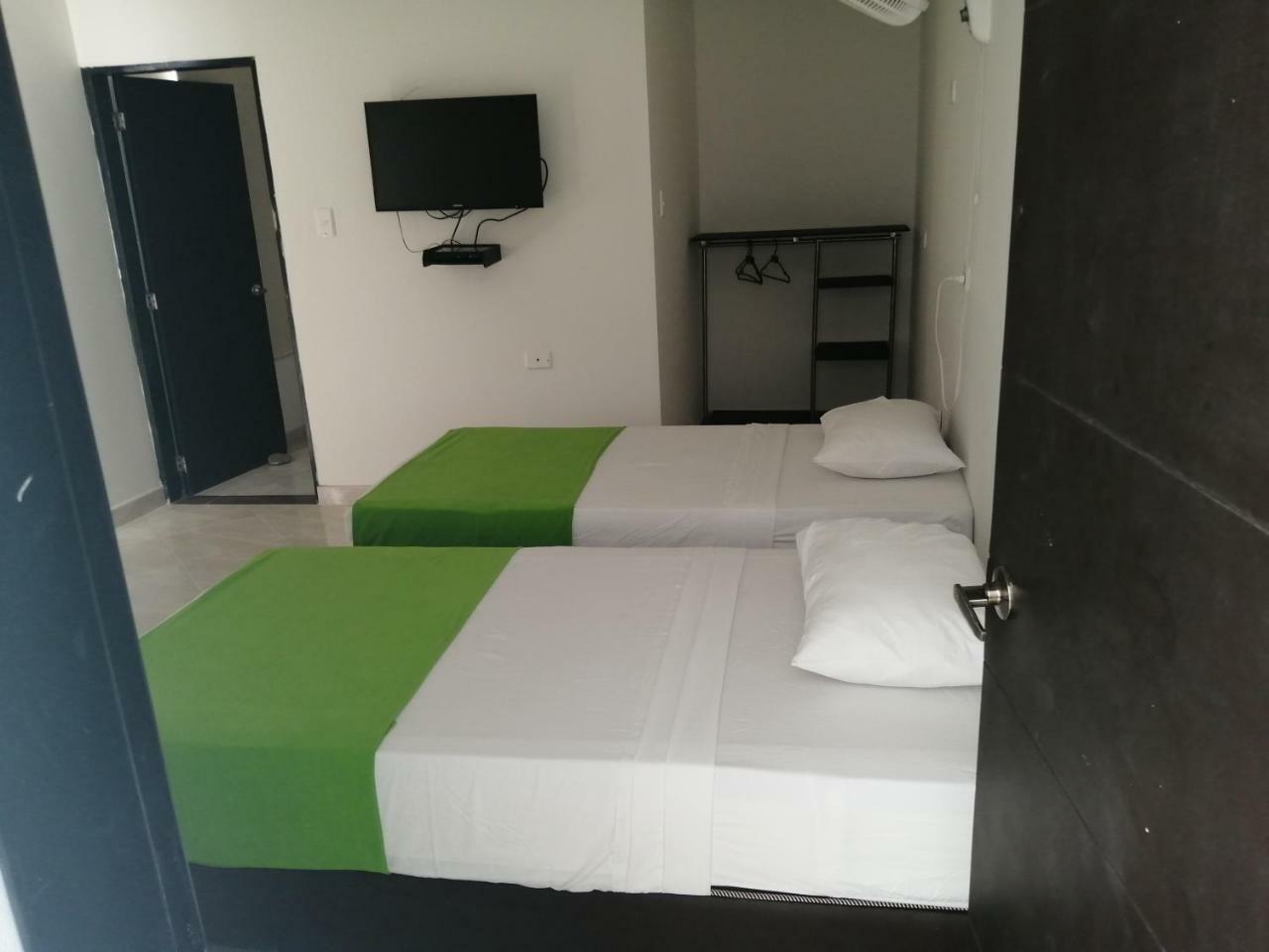Hotel Oasis De La Tatacoa วิลญาเวียคา ภายนอก รูปภาพ